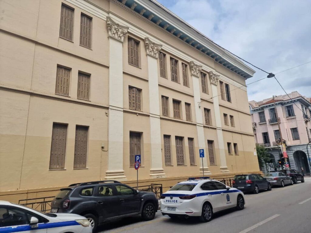 απολογοηθηκαν για επεισοδια σε νυχτερινα καταστηματα