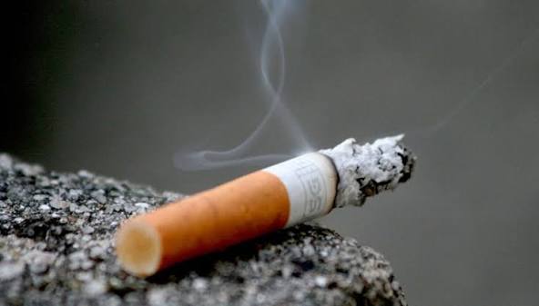πεταξε αναμμενο τσιγαρο κερκυρα